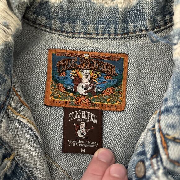 True Religion Women’s Vintage Distressed Medium Wash Denim Jean Jacket Size M - Picture 2 of 12